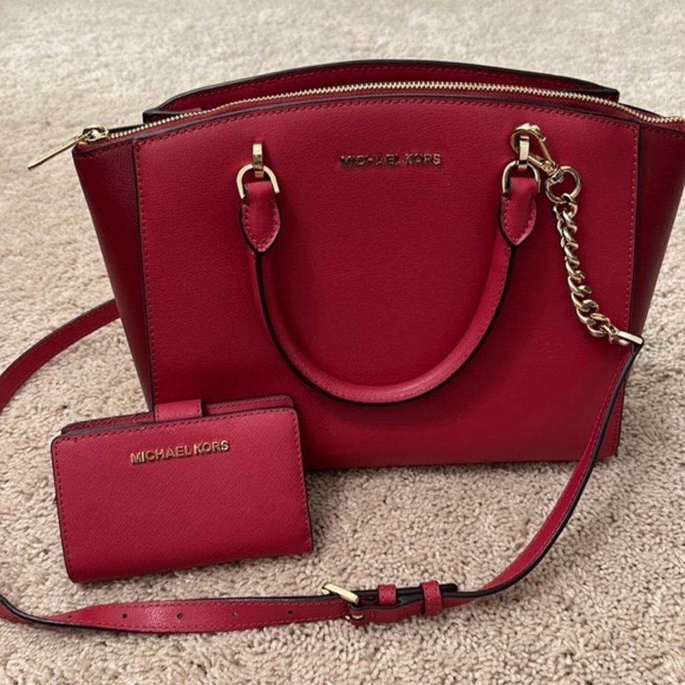 Michael Kors Megenta Pink Purse w/Matching Wallet